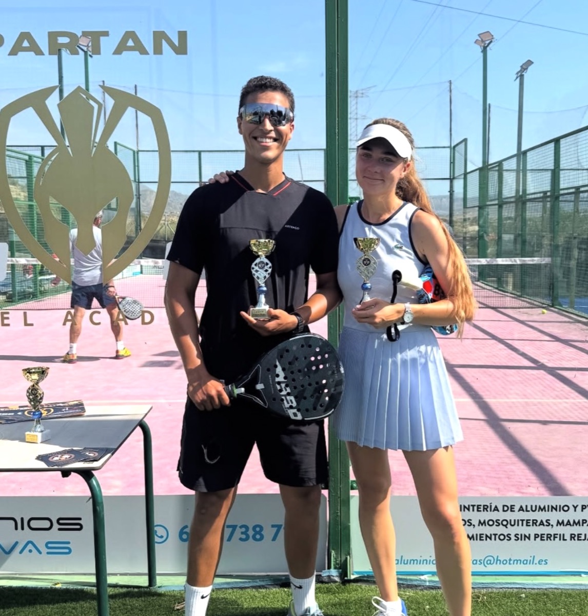 Spartan Pádel — Otto & Anastasia con copa